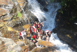 Du lịch sinh thái Thác Khe Bàn, xã Châu Bình