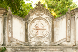 Mộ Và Đền Thờ Hồ Tùng Mậu