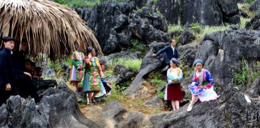 Chợ tình Khâu Vai