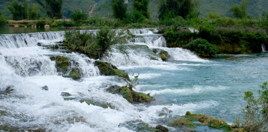 Dòng sông Quây Sơn