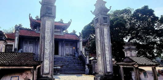Đền Cờn