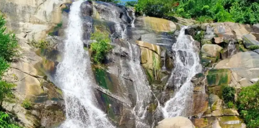 Du lịch sinh thái Thác Khe Bàn, xã Châu Bình