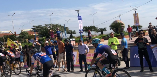 Giải Đua Xe Đạp Cup Hoa Cúc Biển Cửa Lò