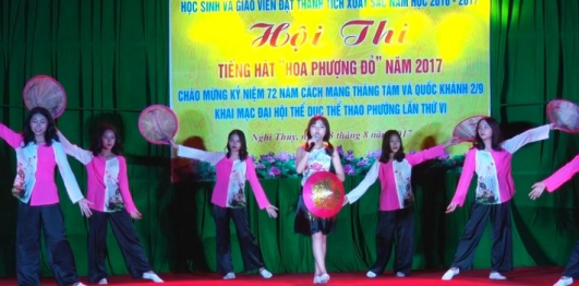 Hội Thi Tiếng Hát Hoa Phượng Đỏ