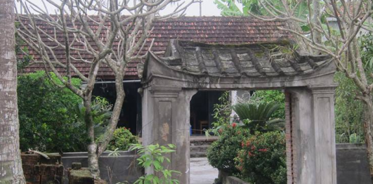 Mộ Và Đền Thờ Hồ Tùng Mậu
