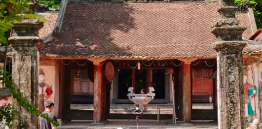 Đền Quỳnh Tụ