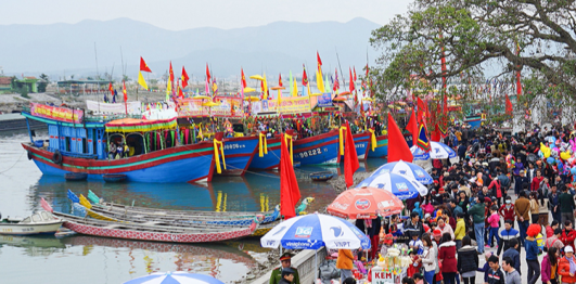 Lễ hội Đền Cờn