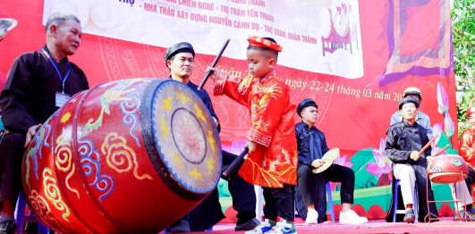 Hội thi đánh trống tế ở Yên Thành
