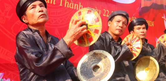 Hội thi đánh trống tế ở Yên Thành