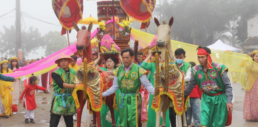 Lễ hội Đền Vạn Lộc