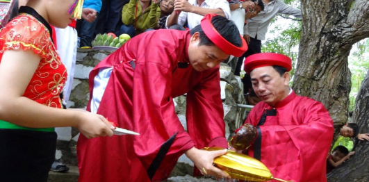  Lễ hội Đền Choọng