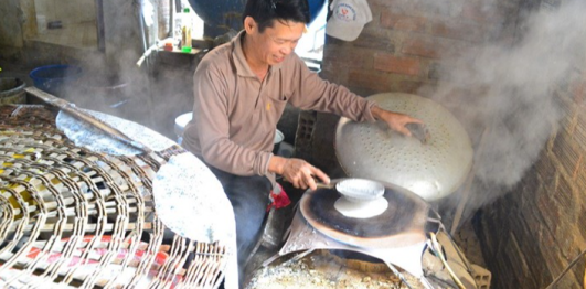 Làng bánh tráng Trường Cửu