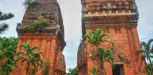 Tháp Đôi