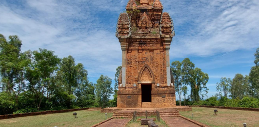 Tháp Cánh Tiên