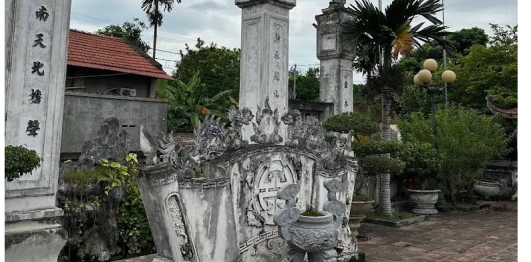 Mộ và nhà thờ Nguyễn Sư Mạnh
