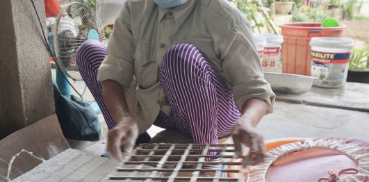 Làng bánh khô mè Quang Châu