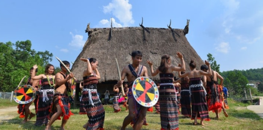 Làng văn hóa cộng đồng Ta Lang