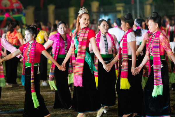 Nghệ thuật Xoè Thái