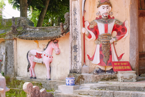 Đền Quỳnh Tụ
