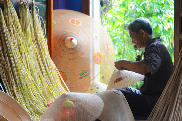 Làng nghề nón Phú Gia