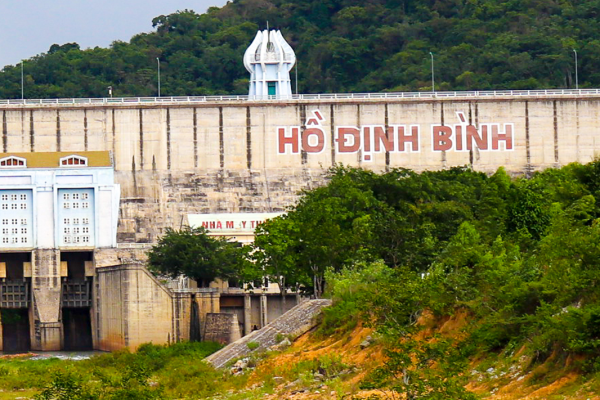 Hồ Định Bình