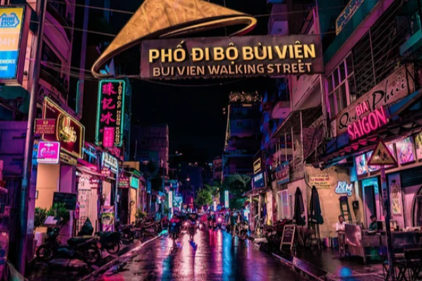 Phố tây Bùi Viện