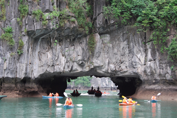 Hang Luồn