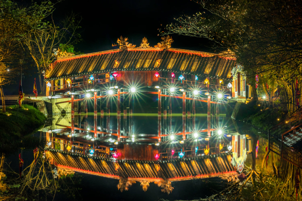 Cầu ngói Thanh Toàn