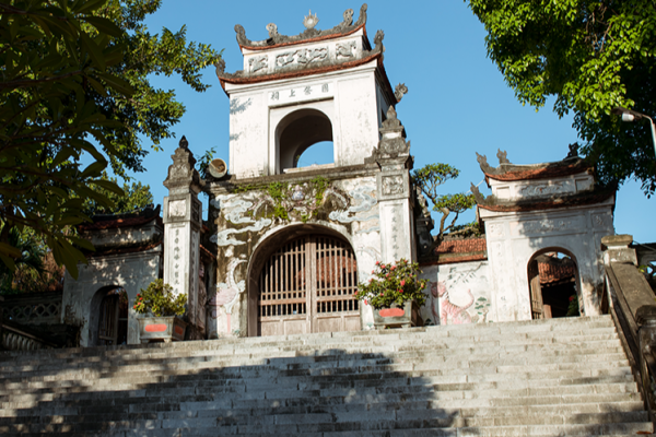 Đền Cuông