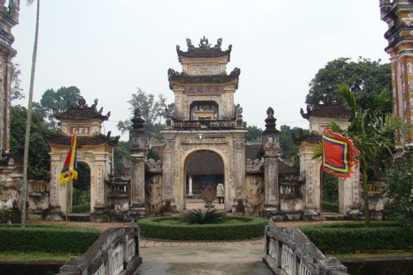Lăng mộ và Đền thờ Nguyễn Xí