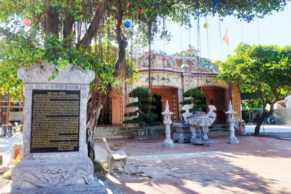 Đền Mai Bảng