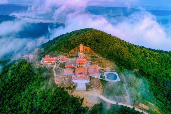 Điểm du lịch đền Quả Sơn
