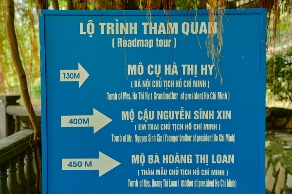 Khu mộ Bà Hoàng Thị Loan, Bà Hà Thị Hy