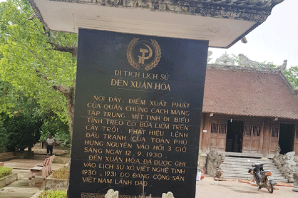 Đền Xuân Hòa