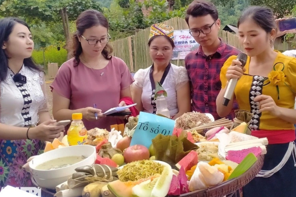 Lễ Khâu Búa Sa