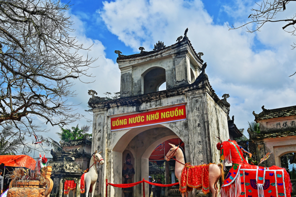 Lễ hội Đền Bạch Mã