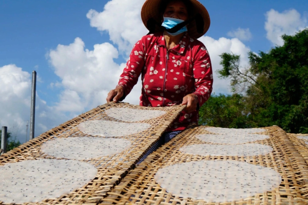 Làng bánh tráng Trường Cửu