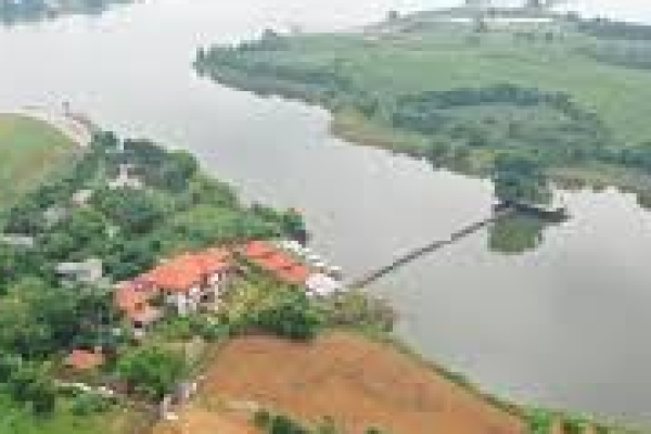 Điểm du lịch thôn Lòng Hồ
