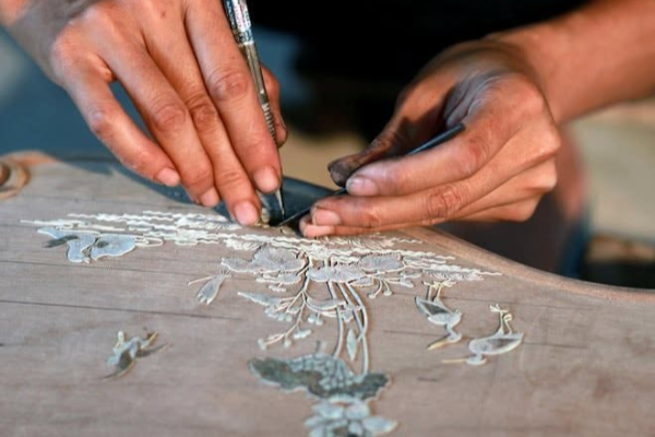 Làng nghề khảm trai thôn Trung
