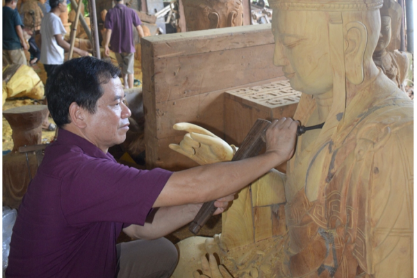 Làng nghề điêu khắc Nhân Hiền