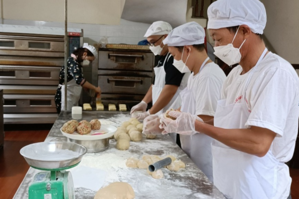 Làng nghề sản xuất bánh kẹo thôn Nội Am
