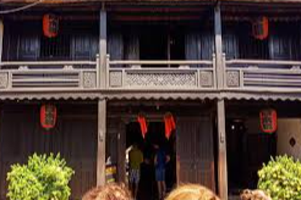 Ngôi nhà số 105 Phùng Hưng