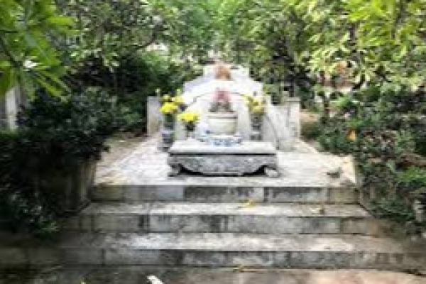 Lăng mộ và nhà thờ Nguyễn Trọng Hợp