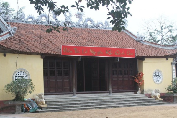 Đền thờ Thân Nhân Trung