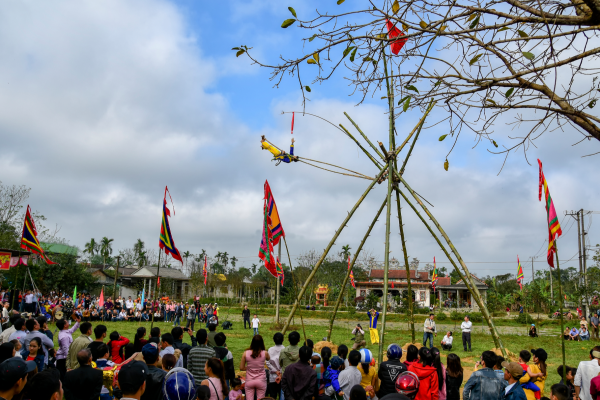 Lễ hội Đu Tiên