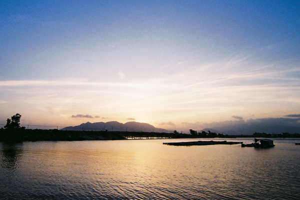 Đầm Thủy Triều Cam Lâm