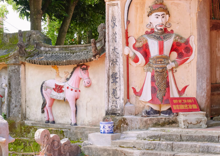 Đền Quỳnh Tụ