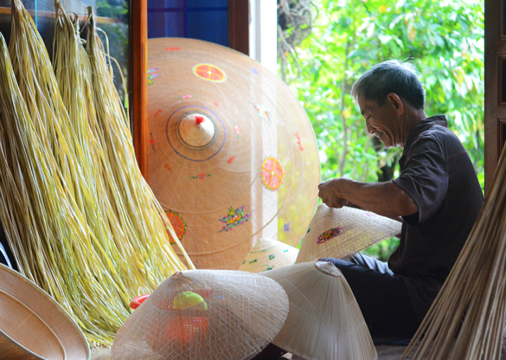 Làng nghề nón Phú Gia