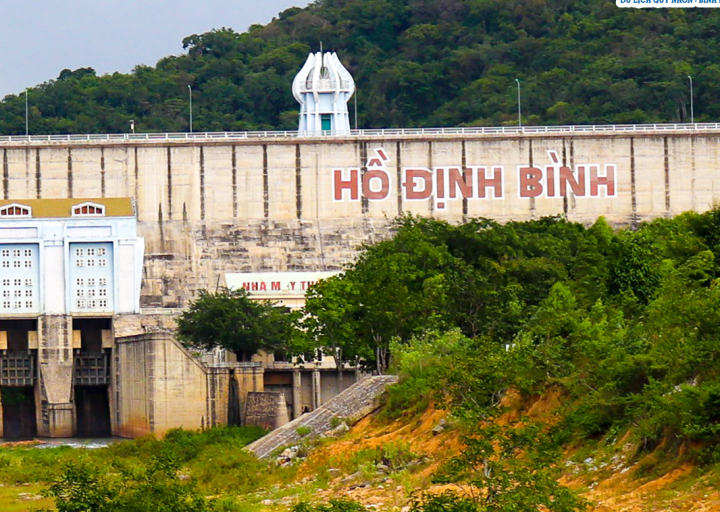 Hồ Định Bình