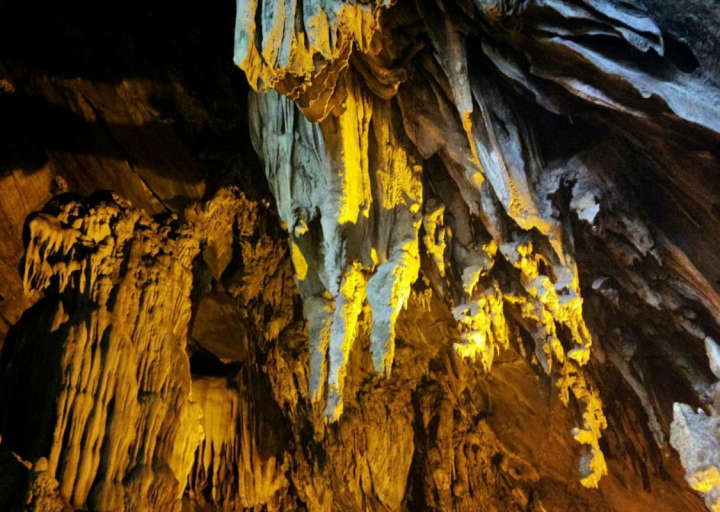 Hang động bản Ôn